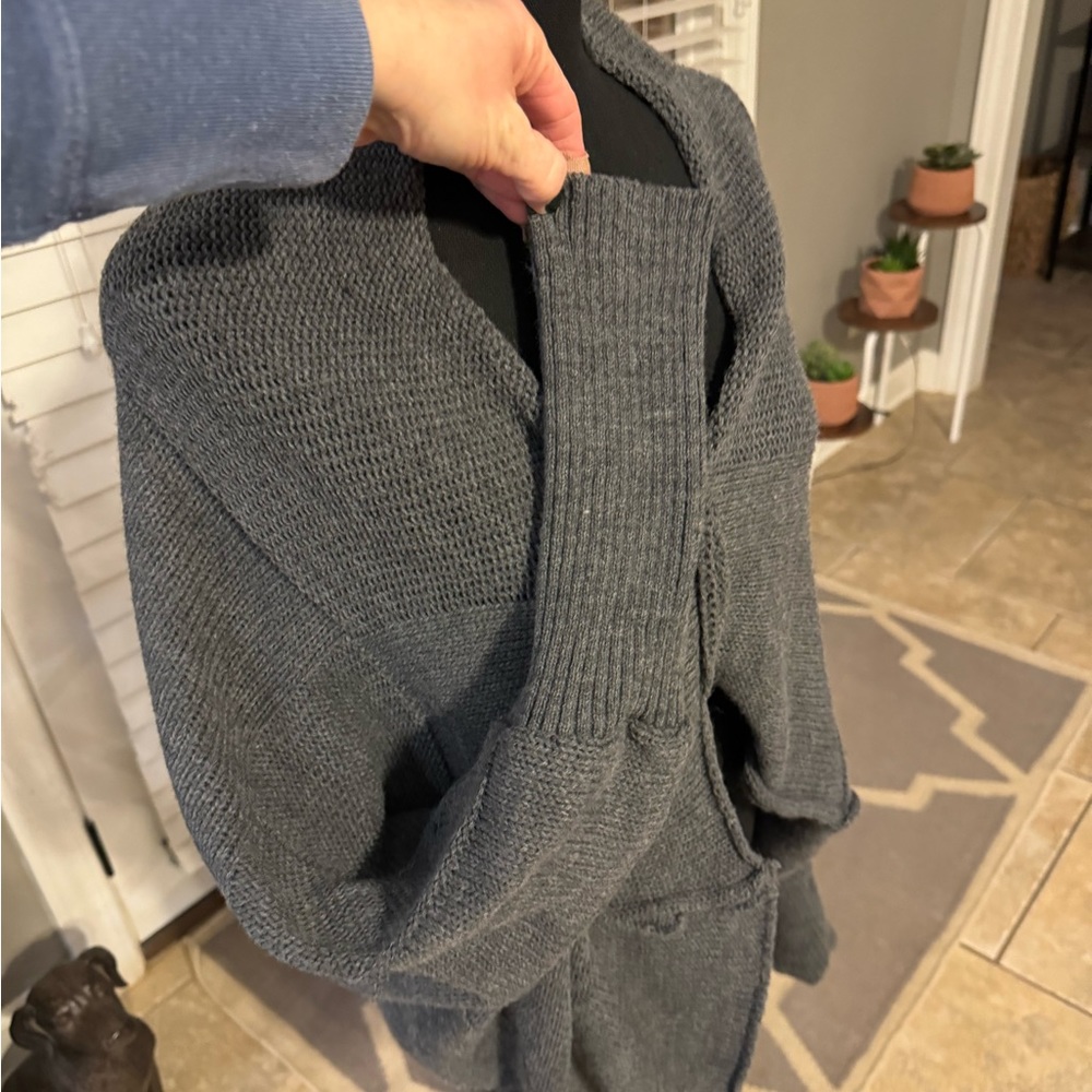 Grey woven LS sweater. One size. - Picture 3 of 5